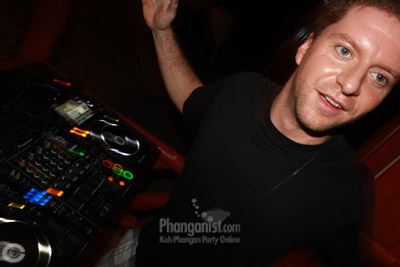 DJ Rob Gritton at the Jungle Experience party Koh Phangan