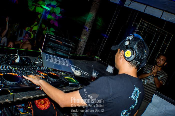 DJ Tripical at the Blackmmon Culture party Koh Phangan on december 13 .