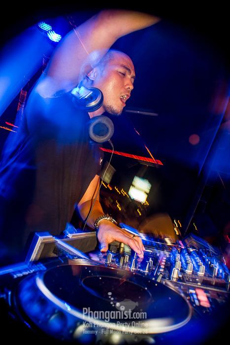 phangan party new year tommy resort spacemonkey