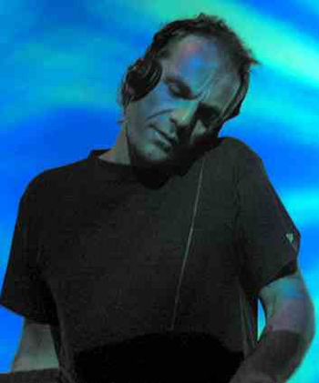 Paul Taylor play in Osaka