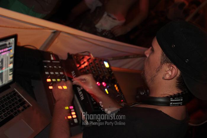 DJ JOnny Acrobat at the Loi Lay party Koh Phangan